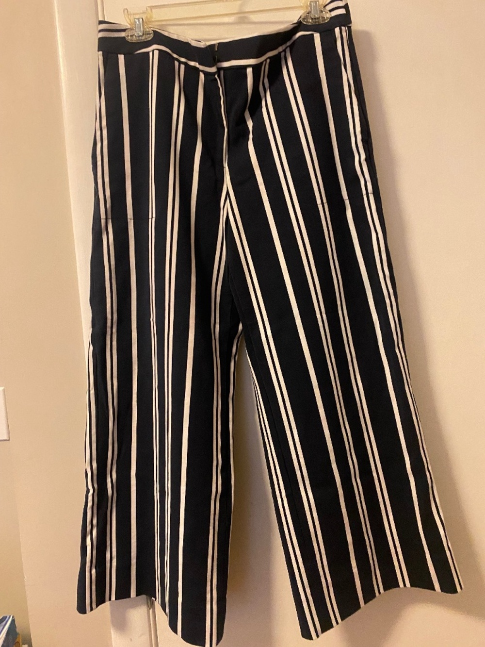Ann Taylor wide leg cropped stripped dress pants size 10